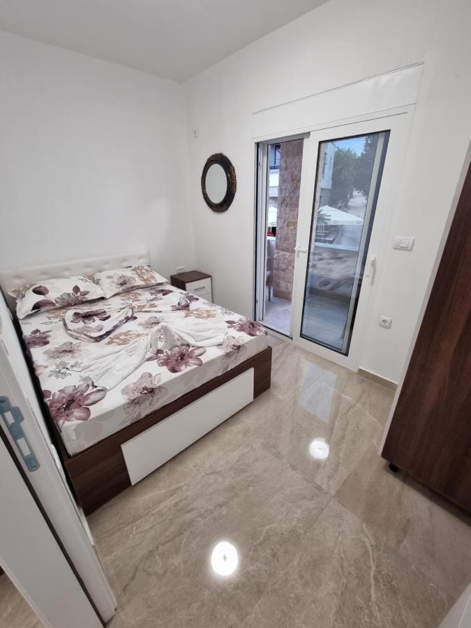 Ebra Lux Apartmani Добра-Вода Экстерьер фото